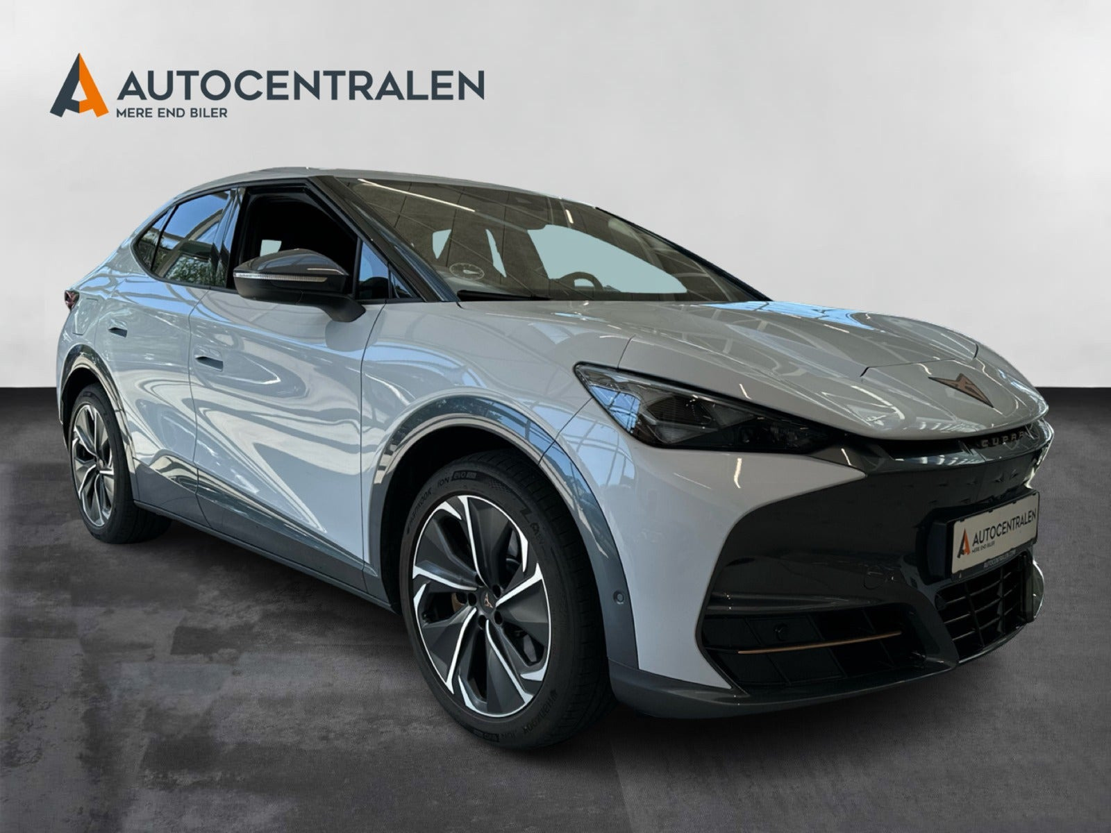 Hvid Cupra Tavascan fra 2024