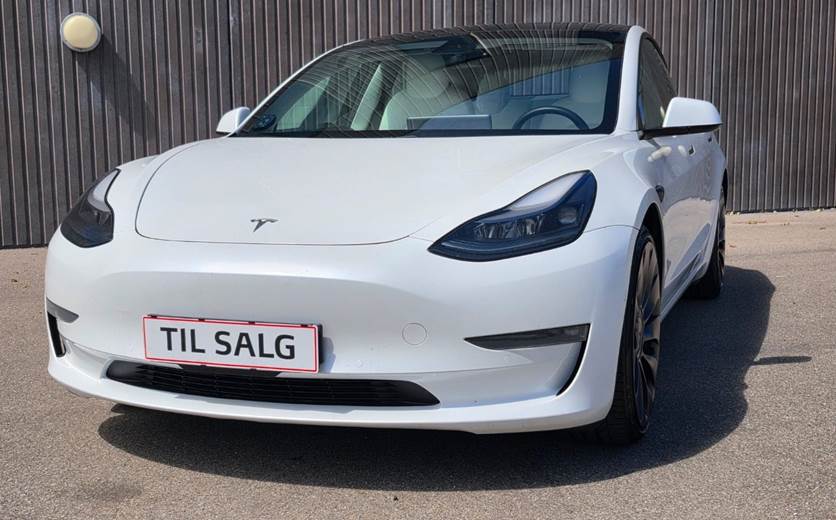 Tesla Model 3 Performance AWD