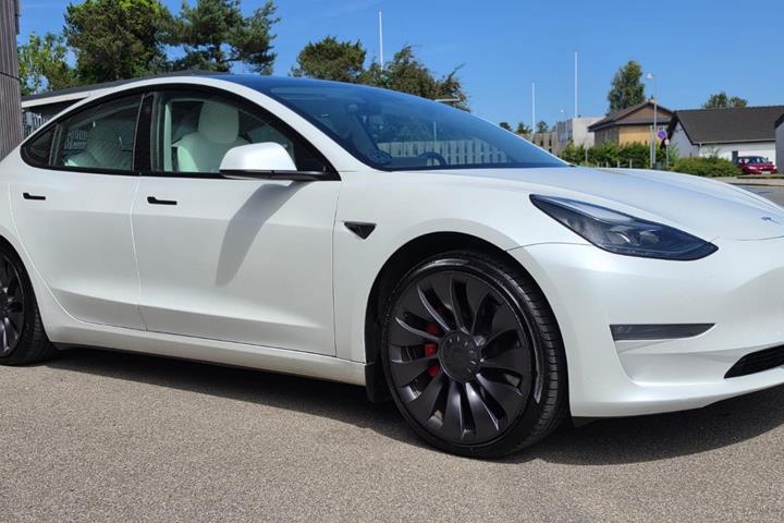 undefined Tesla Model 3 fra 2021