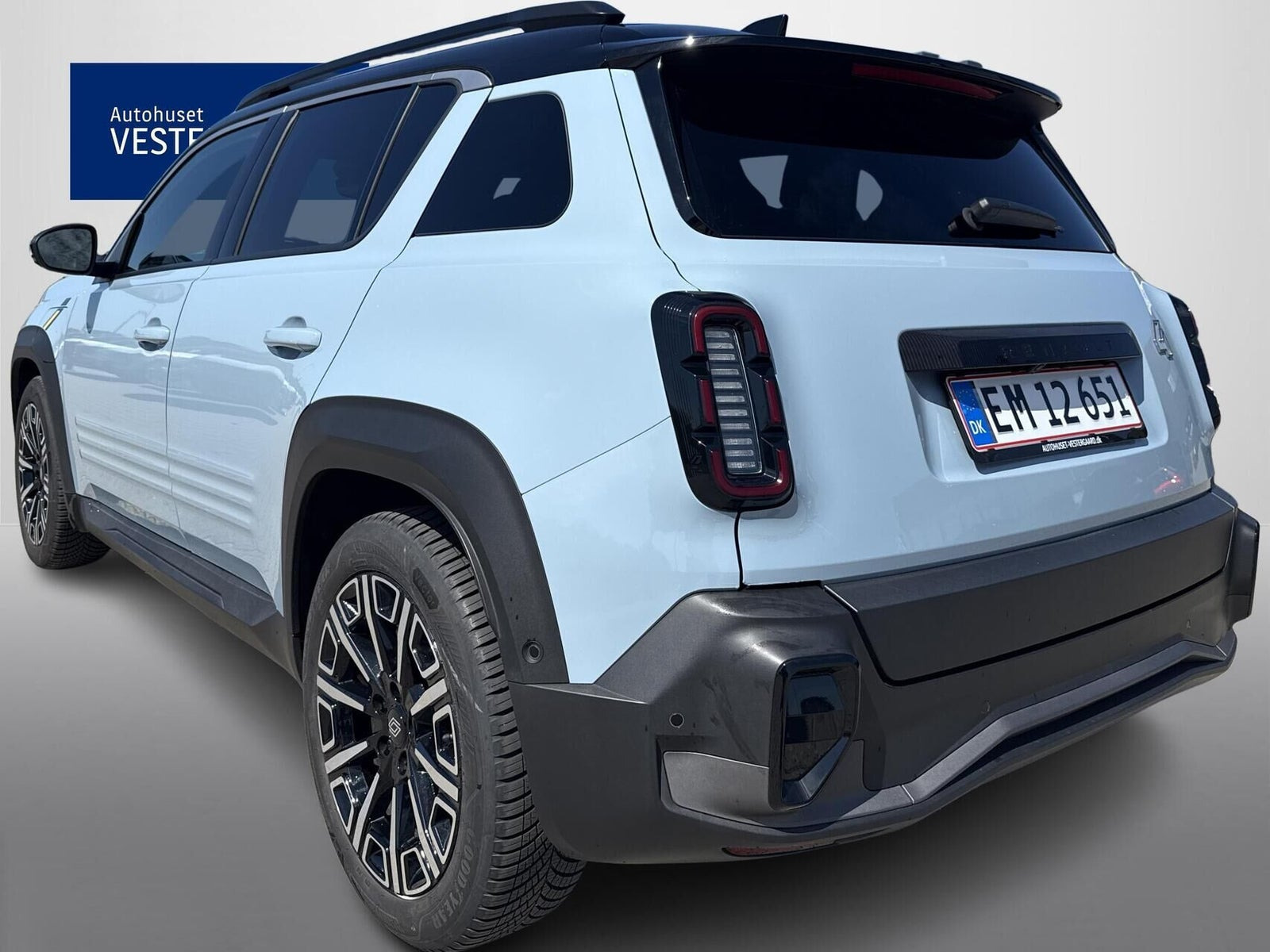 Blå Renault 4 E-Tech fra 2025