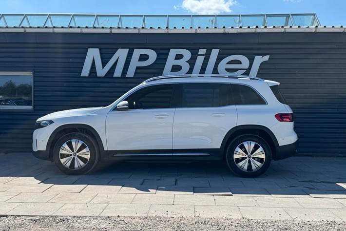 Hvid Mercedes EQB250+ fra 2024