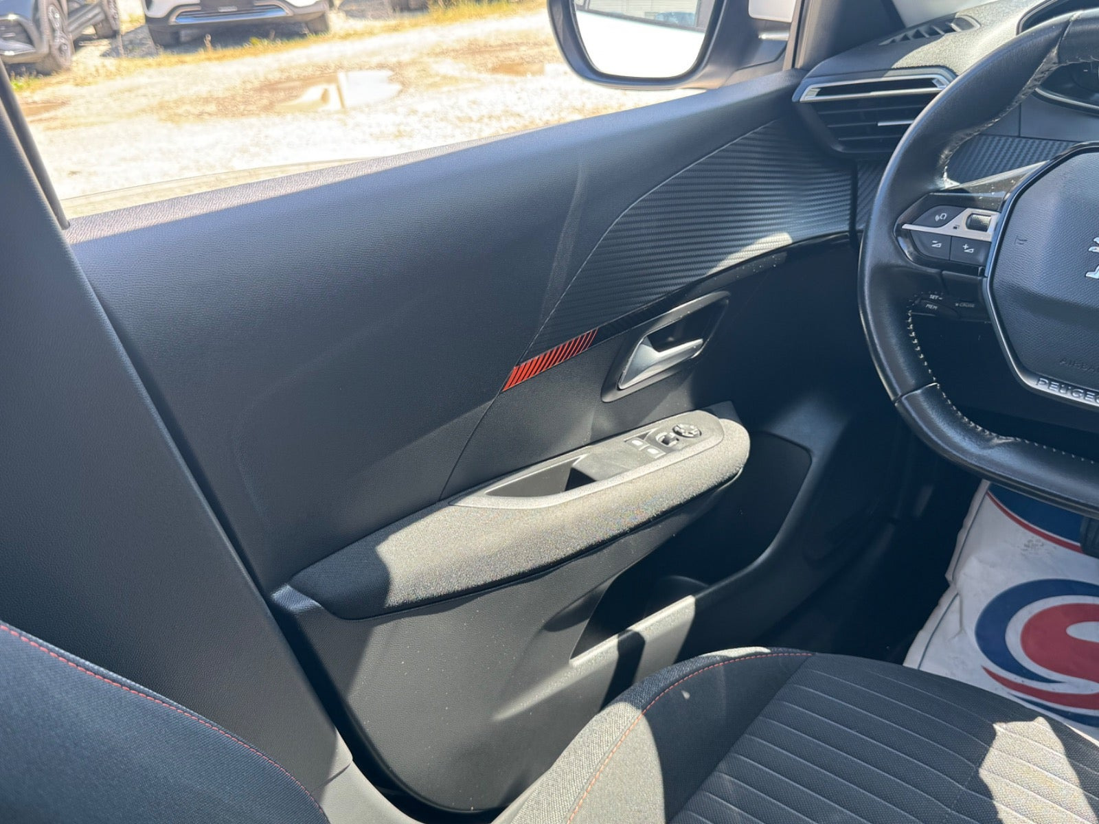 Hvid Peugeot 208 fra 2020