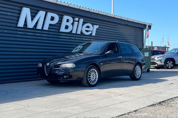 Sort Alfa Romeo 156 fra 2003