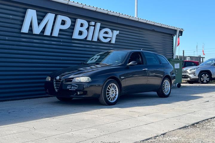 Sort Alfa Romeo 156 fra 2003