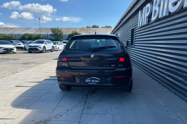 Sort Alfa Romeo 156 fra 2003