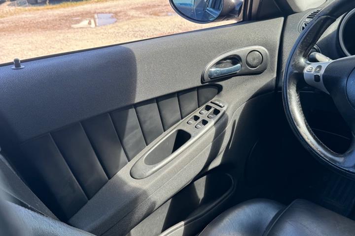 Sort Alfa Romeo 156 fra 2003