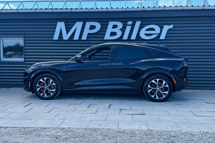 Sort Ford Mustang Mach-E fra 2025