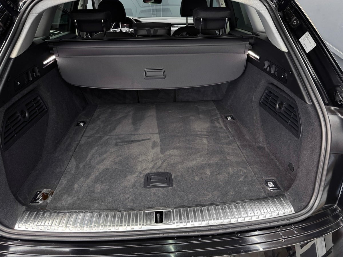 Sort Audi e-tron fra 2023