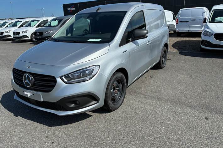 Sølv Mercedes eCitan fra 2026