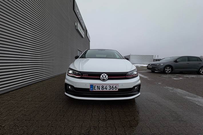Hvid VW Polo fra 2018