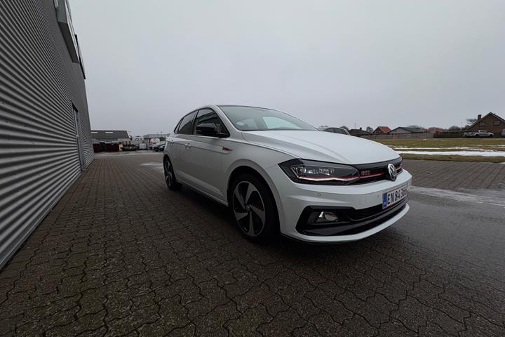 Hvid VW Polo fra 2018