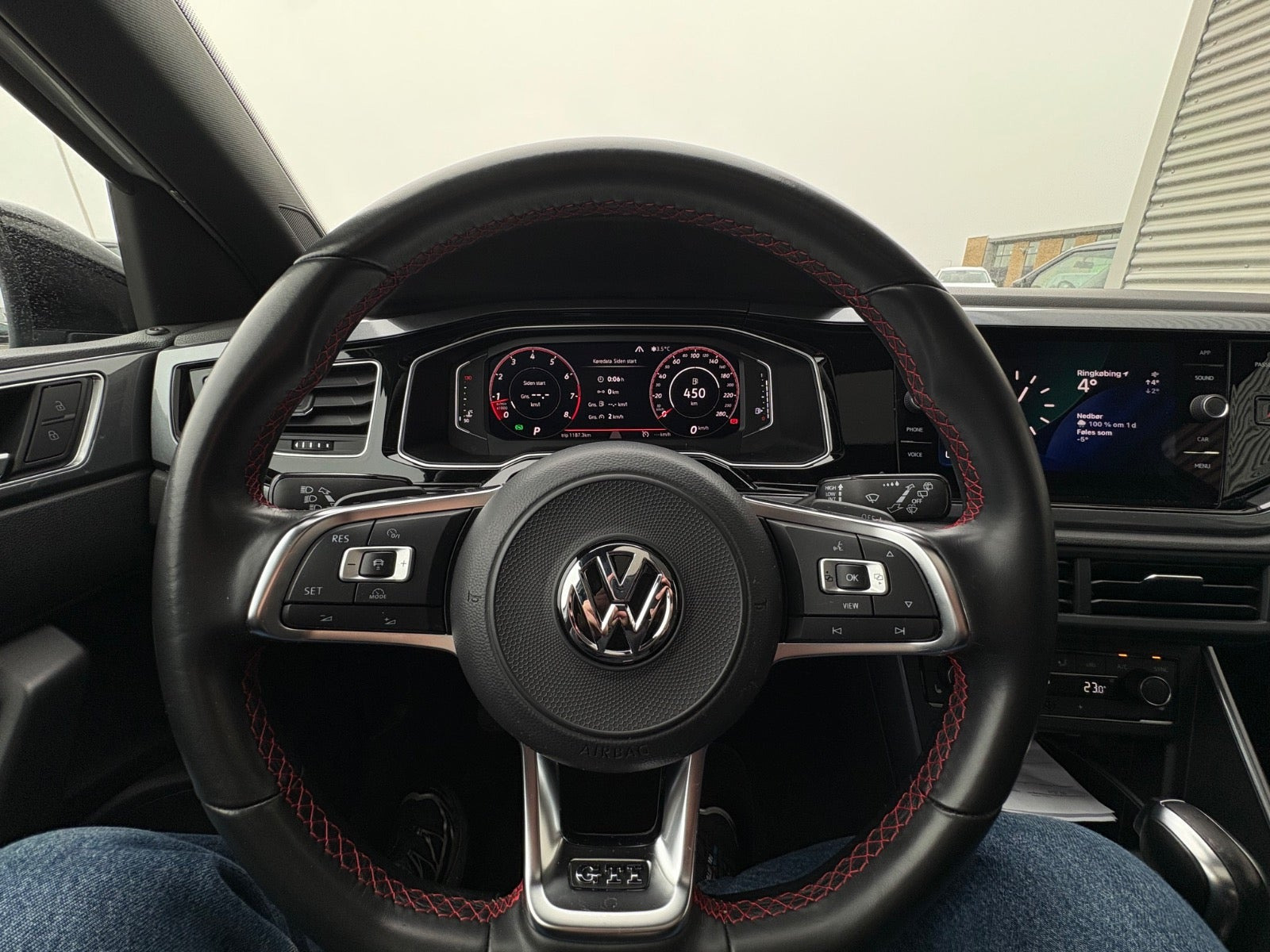 Hvid VW Polo fra 2018