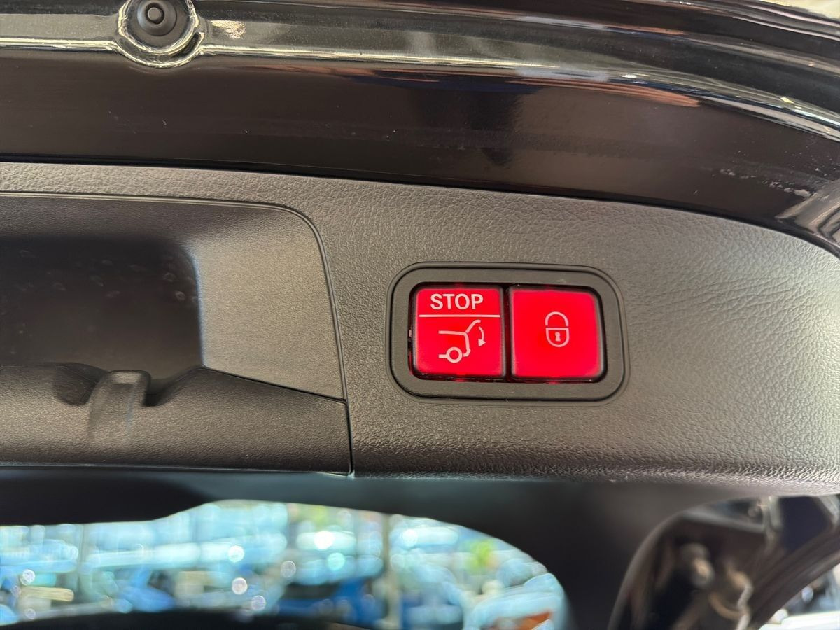 Sort Mercedes EQA250 fra 2022