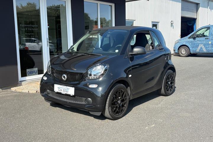 Sort Smart Fortwo fra 2018 set udefra