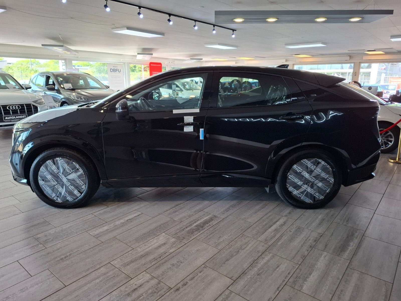 Sort Nissan Ariya fra 2025