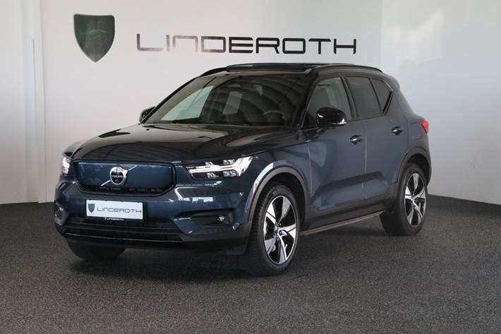 Blå Volvo XC40 fra 2022
