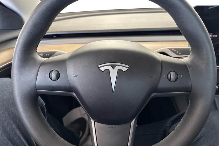 Sort Tesla Model 3 fra 2023