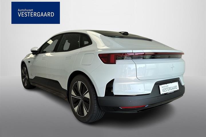Sølv Polestar 4 fra 2026