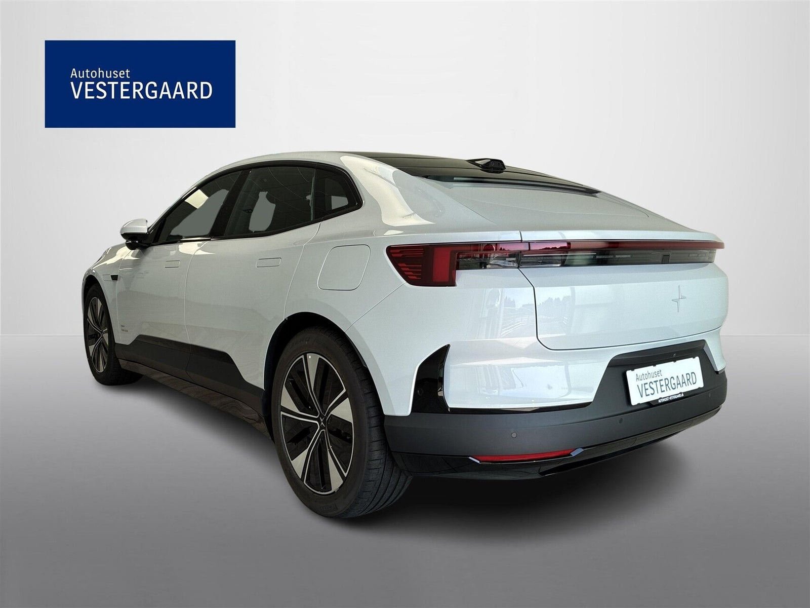 Sølv Polestar 4 fra 2026