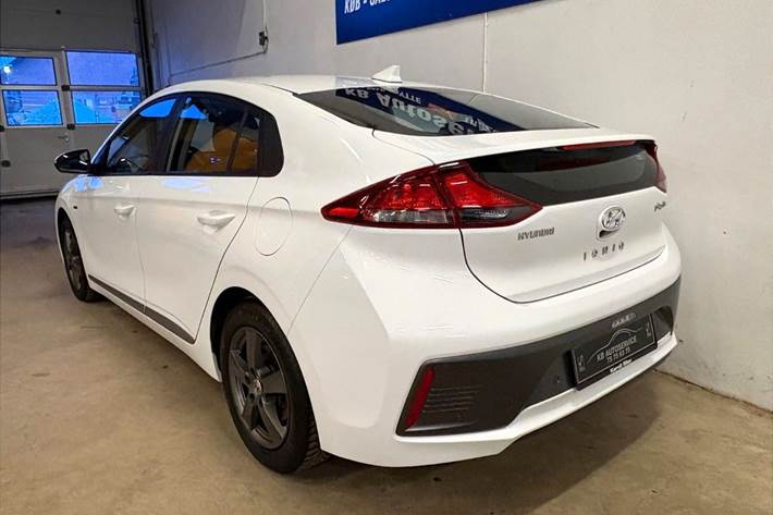 Hvid Hyundai Ioniq fra 2020