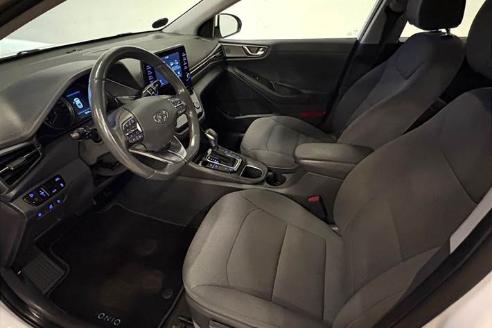 Hvid Hyundai Ioniq fra 2020