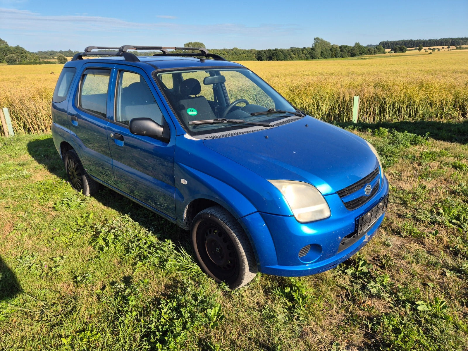 Blå Suzuki Ignis fra 2005