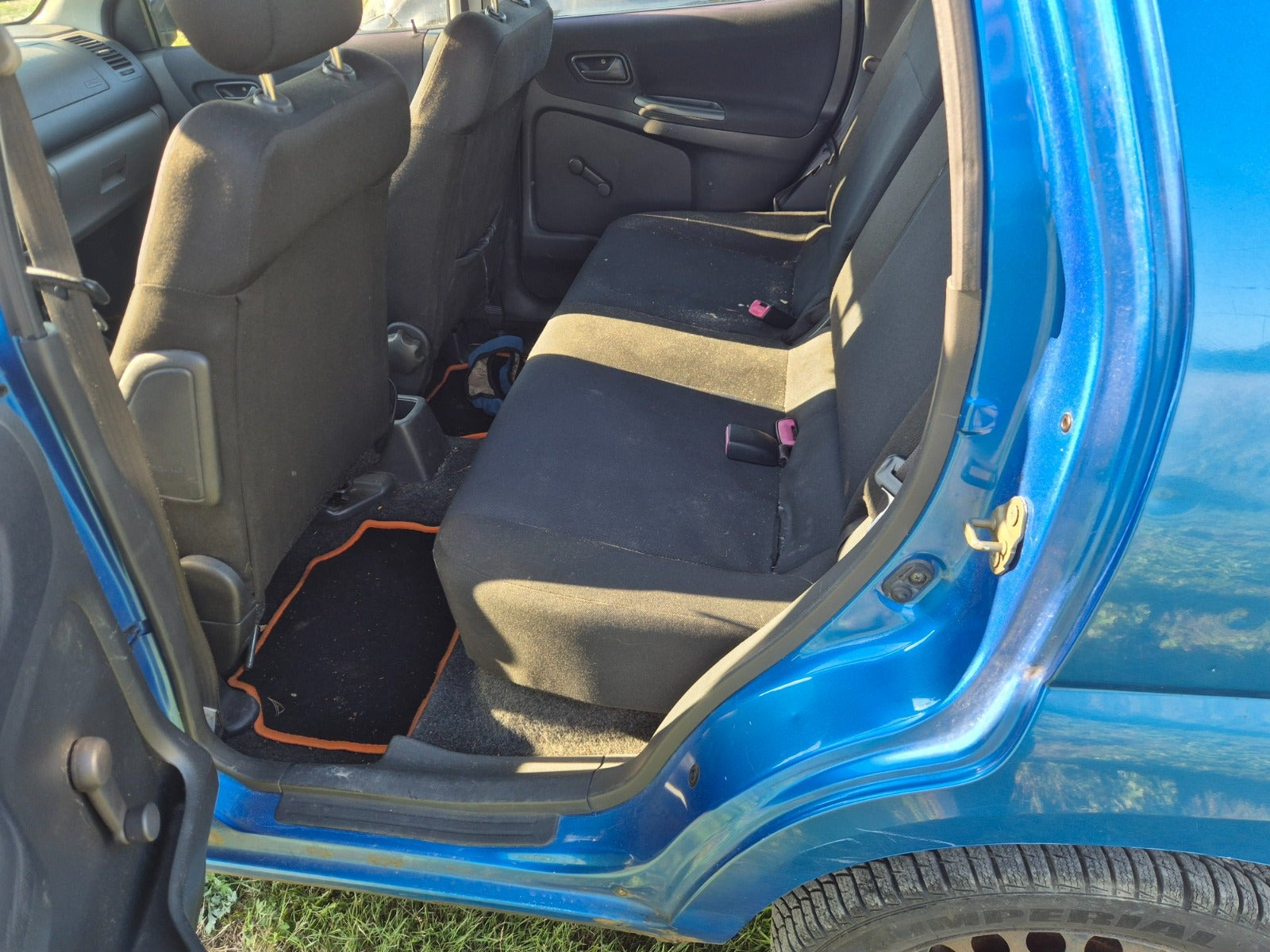 Blå Suzuki Ignis fra 2005