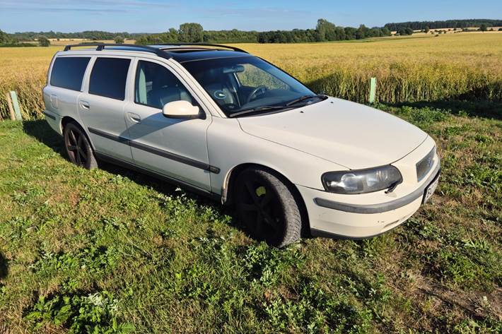 Hvid Volvo V70 fra 2002