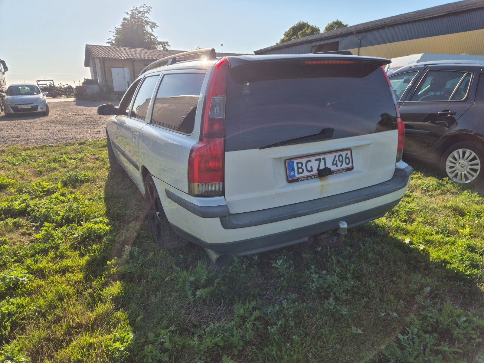 Hvid Volvo V70 fra 2002