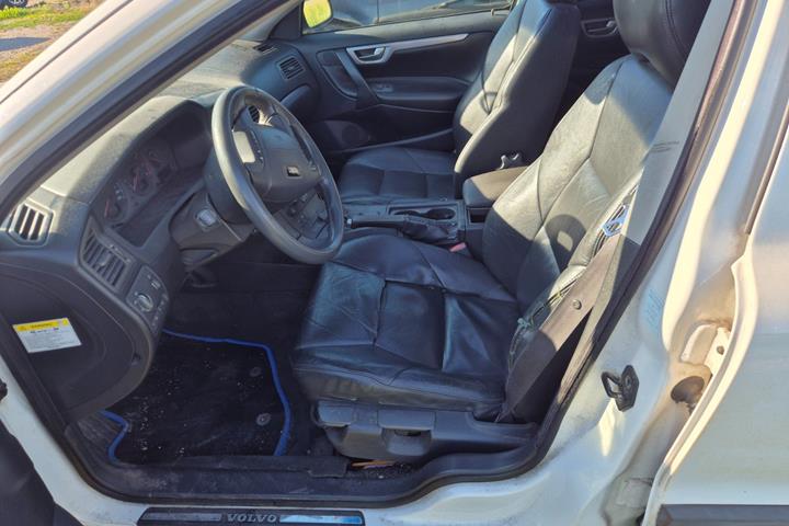 Hvid Volvo V70 fra 2002
