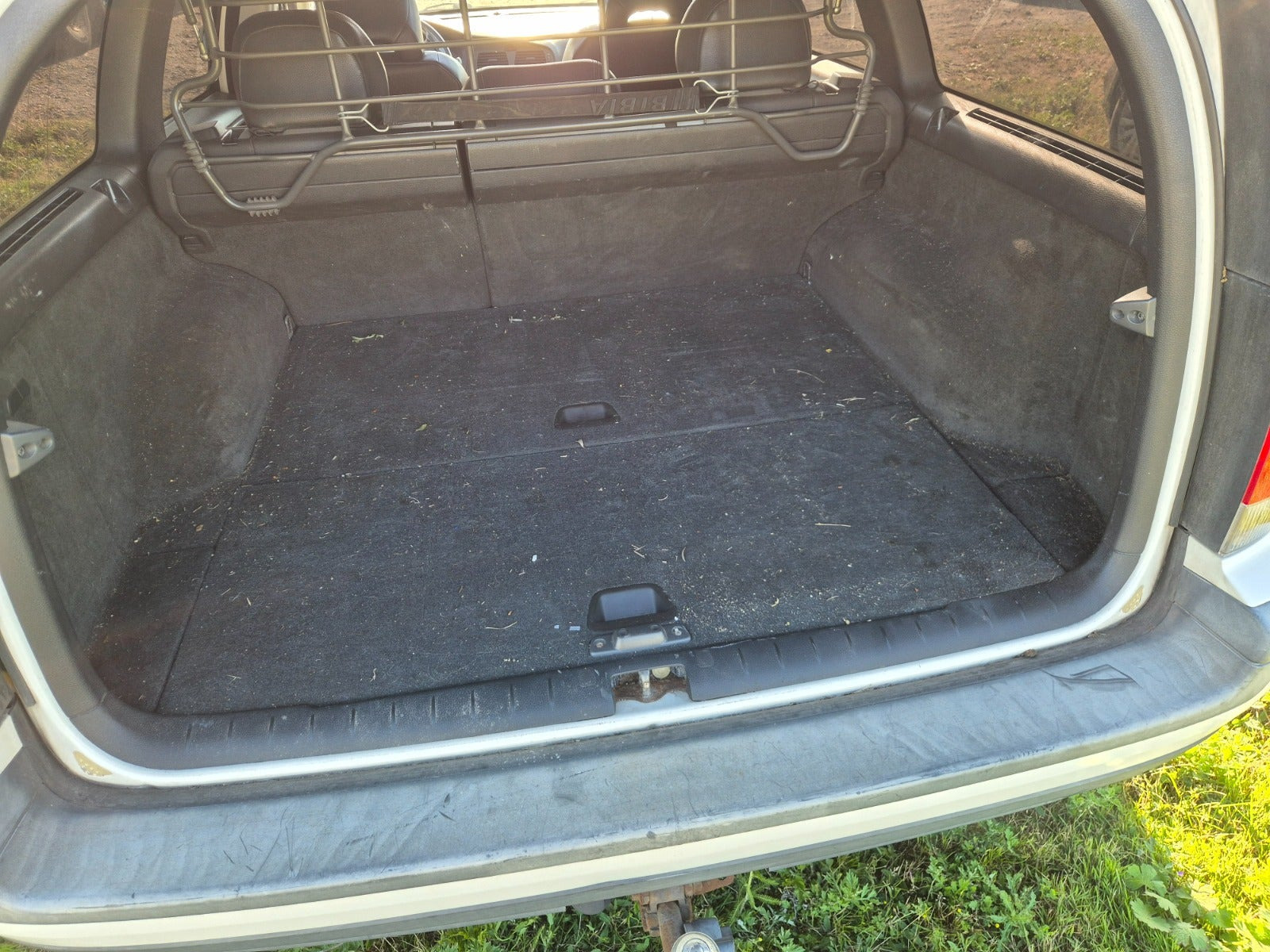 Hvid Volvo V70 fra 2002