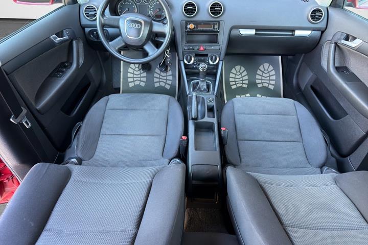Rød Audi A3 fra 2008