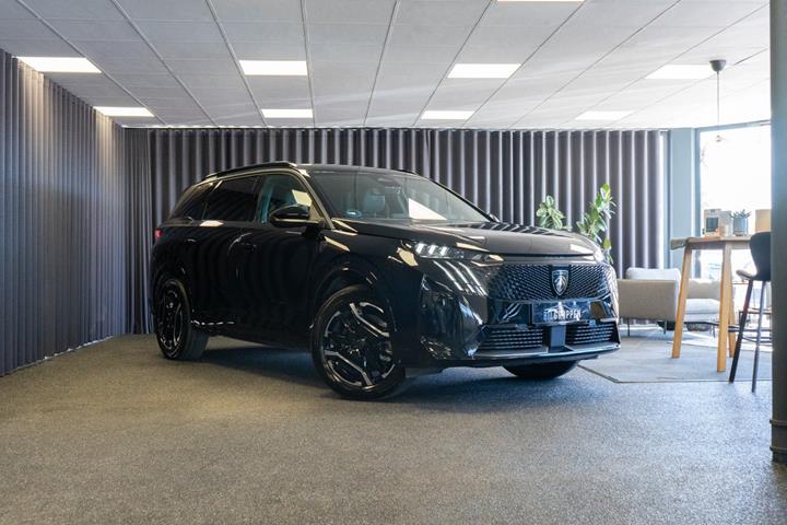 Sort Peugeot e-5008 fra 2026