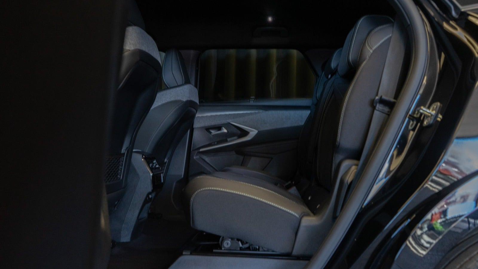 Sort Peugeot e-5008 fra 2026
