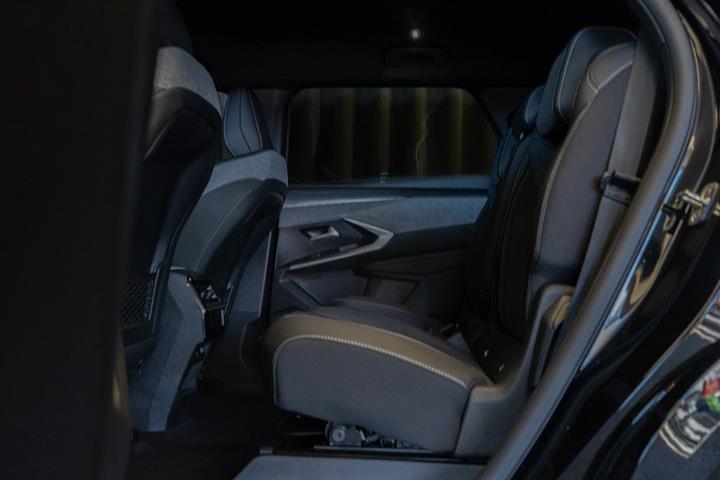 Sort Peugeot e-5008 fra 2026