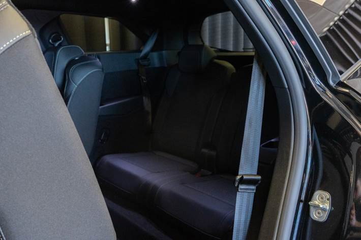 Sort Peugeot e-5008 fra 2026