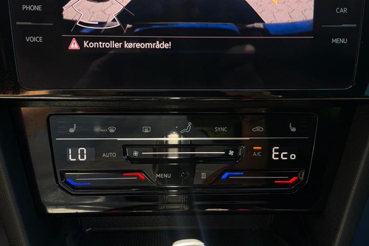Grå VW Passat fra 2020