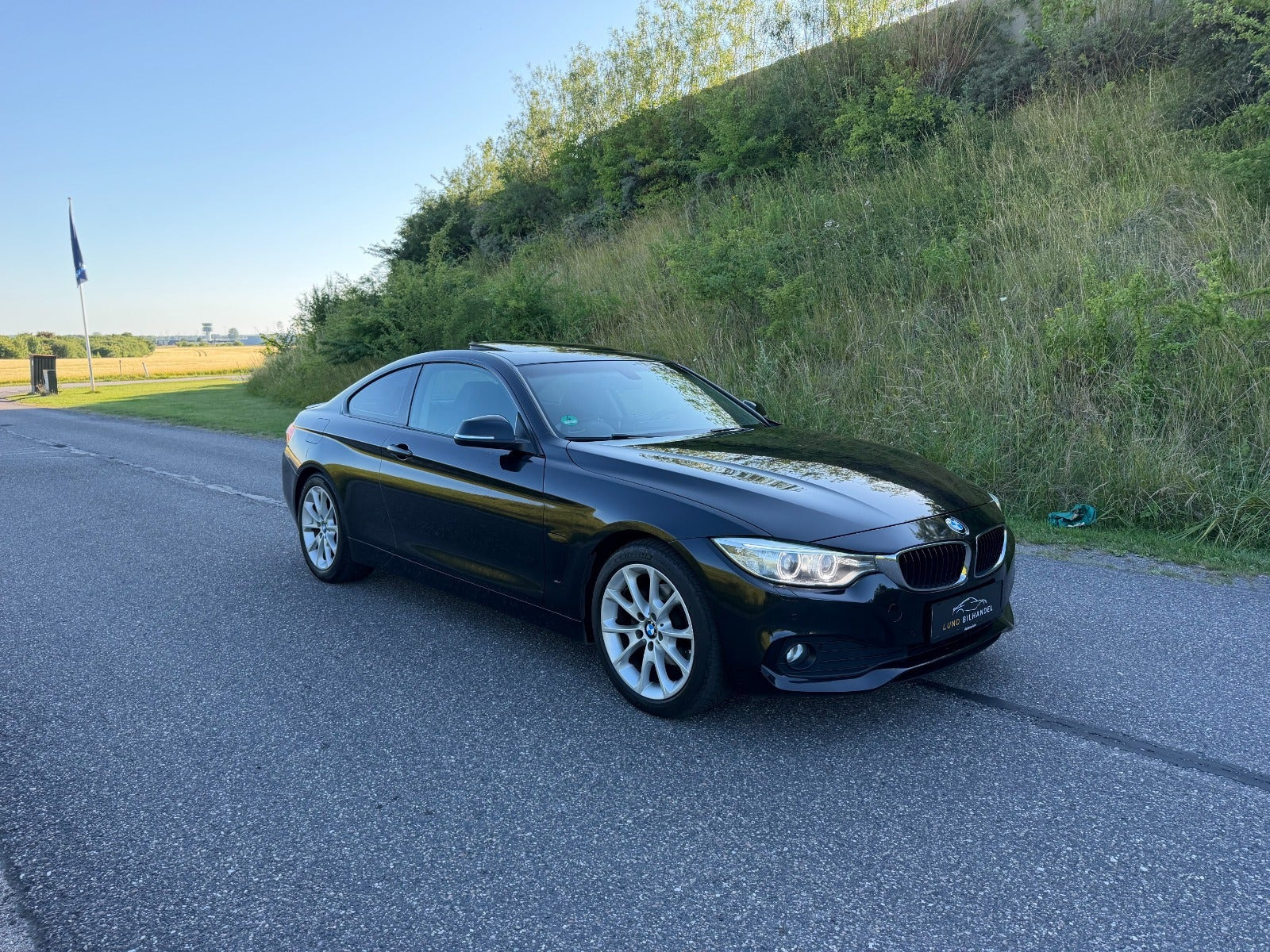 Sort BMW 420d fra 2015