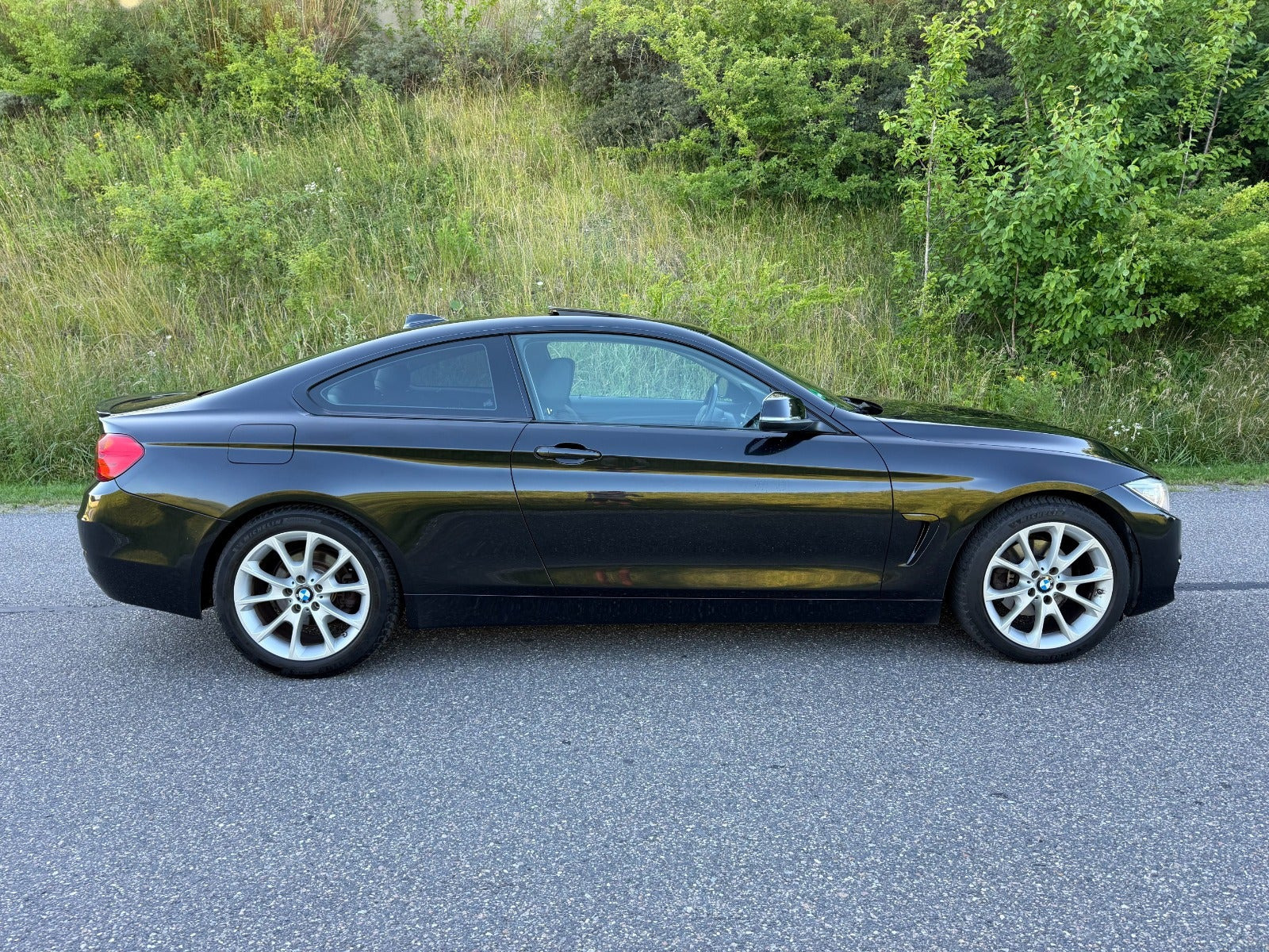 Sort BMW 420d fra 2015