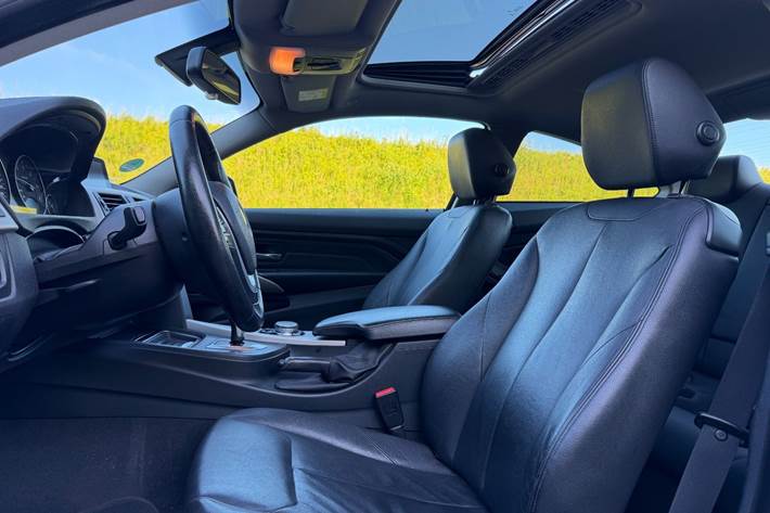 Sort BMW 420d fra 2015