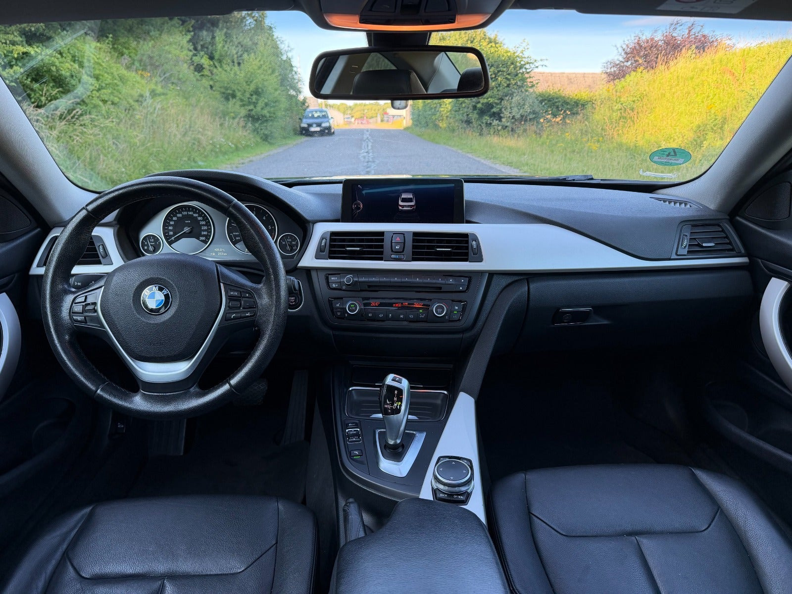 Sort BMW 420d fra 2015