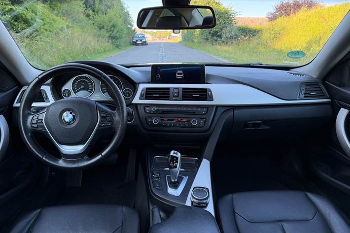 Sort BMW 420d fra 2015