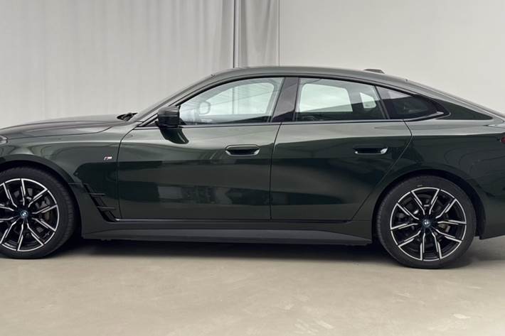 Grøn BMW i4 fra 2023