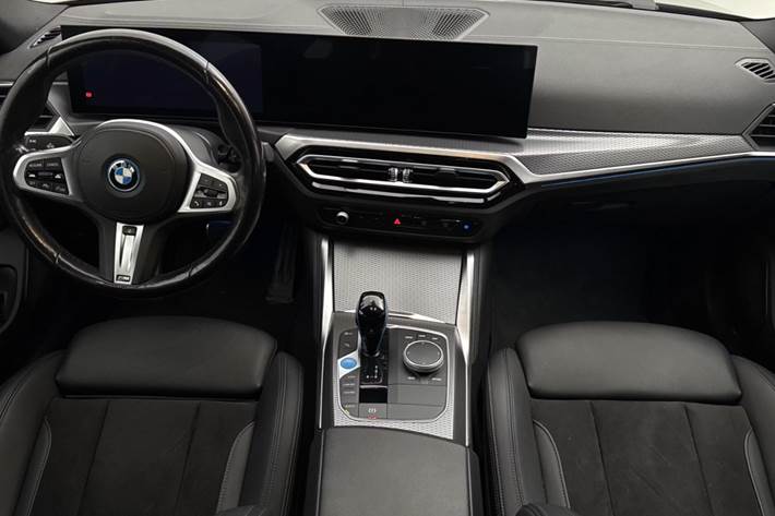 Grøn BMW i4 fra 2023