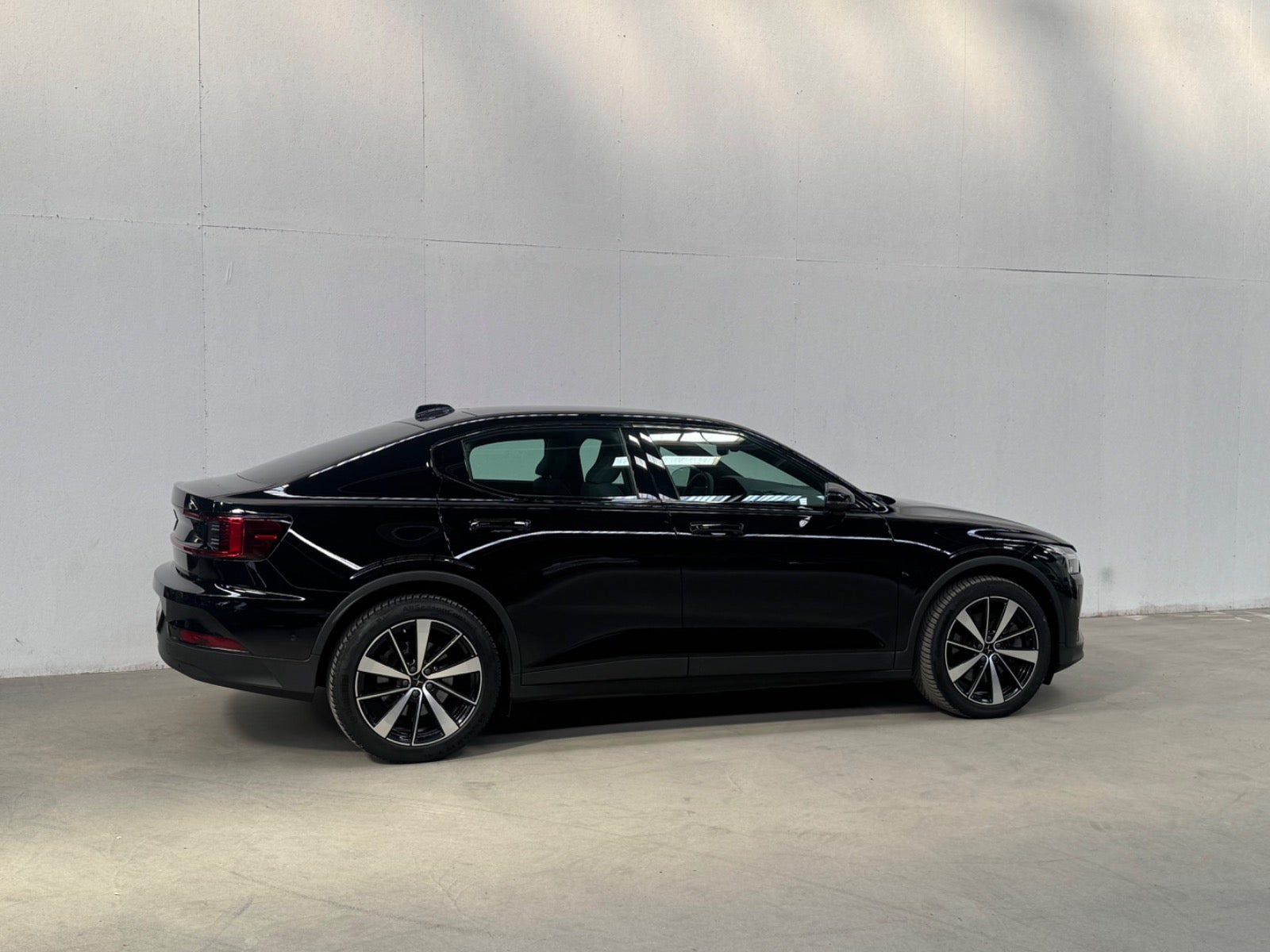 Sort Polestar 2 fra 2022
