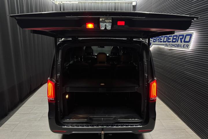 Grå Mercedes V300 d fra 2019