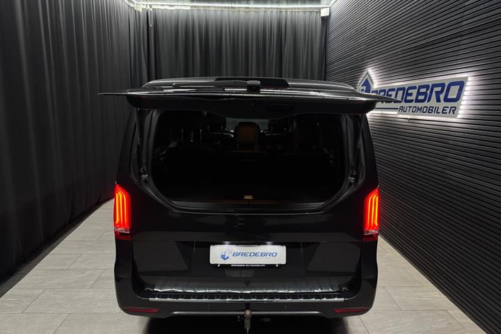 Grå Mercedes V300 d fra 2019