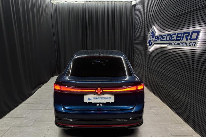 Blå VW ID.7 fra 2026