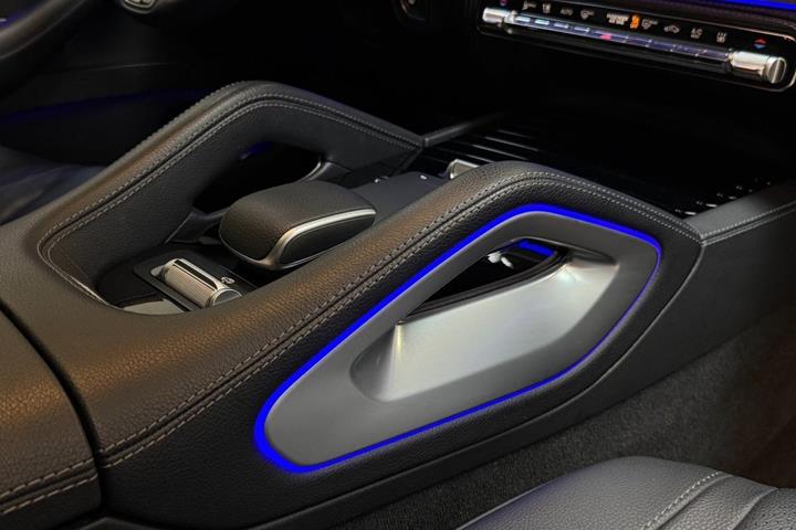 Grå Mercedes GLE350 de fra 2024
