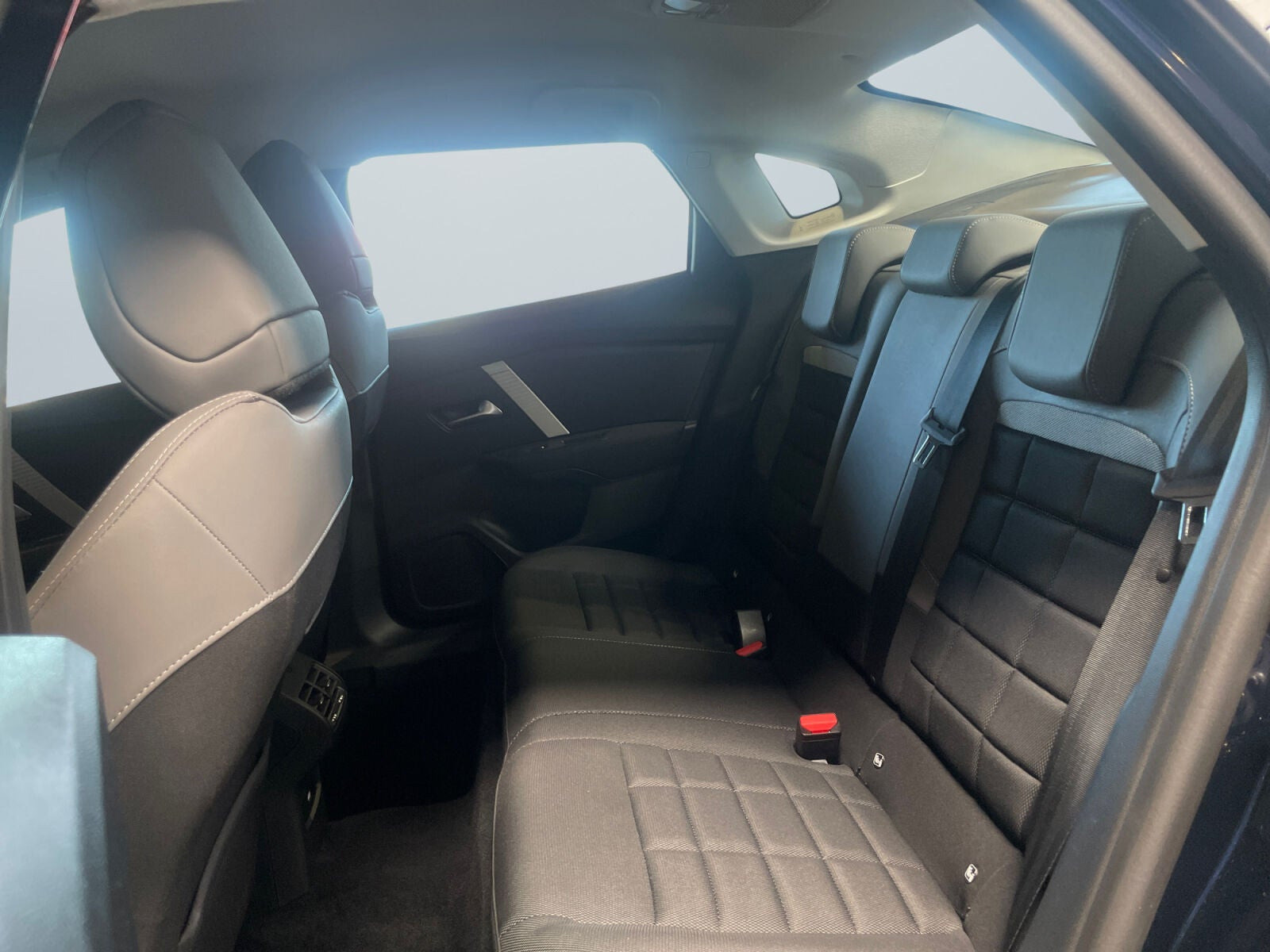 Blå Citroën ë-C4 X fra 2025